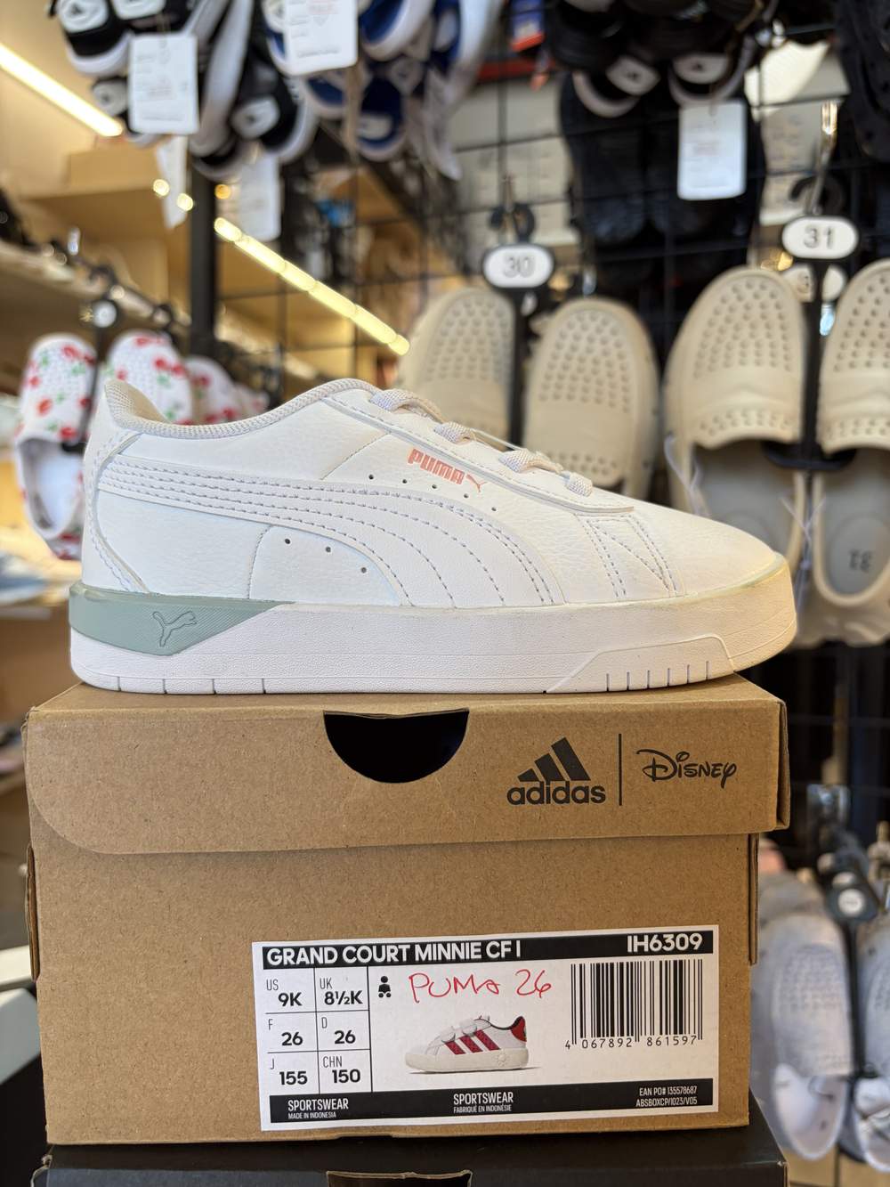 Zapatilla estilo tenis