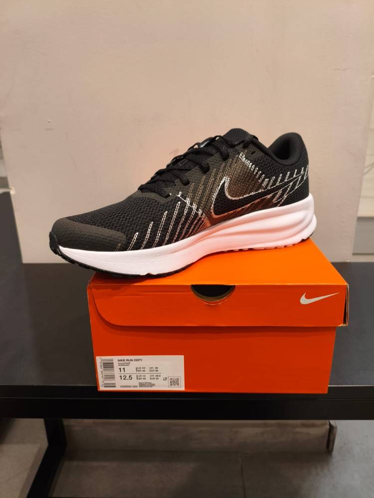 NIKE RUN DEFY